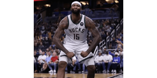 L'ex centro numero 1 del campionato annuncia la fine della sua carriera NBA